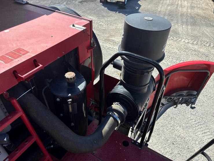 #122136-•-2009-mf-9795-#huc7217-image-92