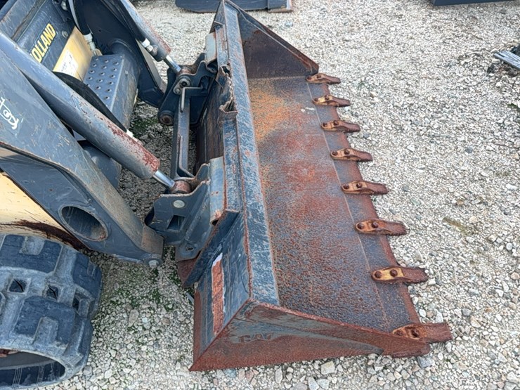 new-holland-c227-image-55