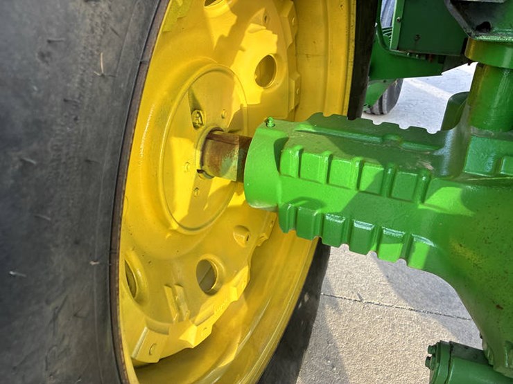 1994-john-deere-4560-image-57