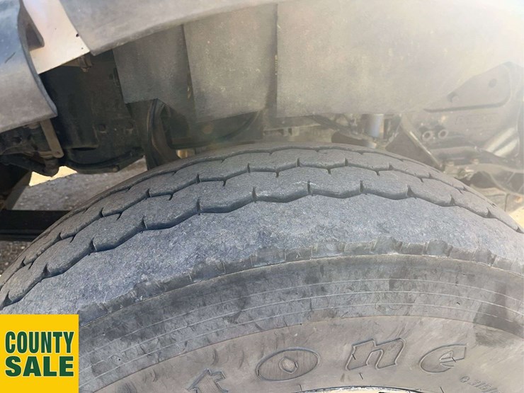 2016-kenworth-t800-image-10