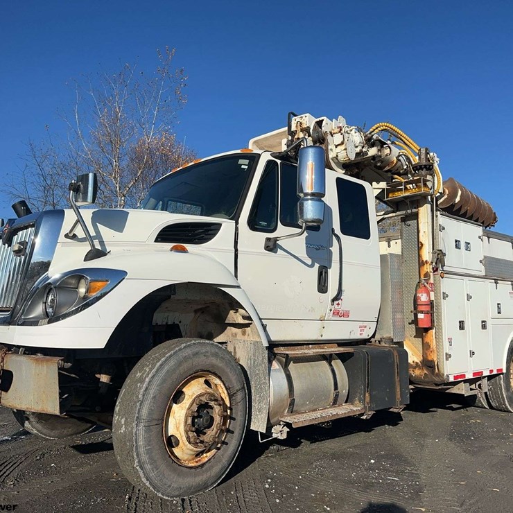 2012 INTERNATIONAL 7400