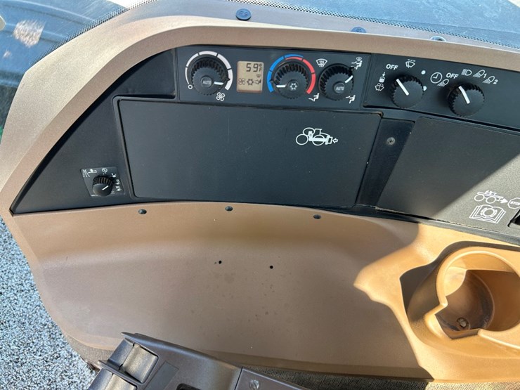 2012-john-deere-4940-image-37