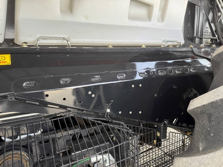 2023-case-ih-8250-image-23