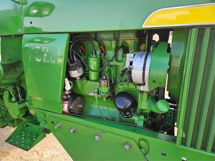 john-deere-2520-image-10