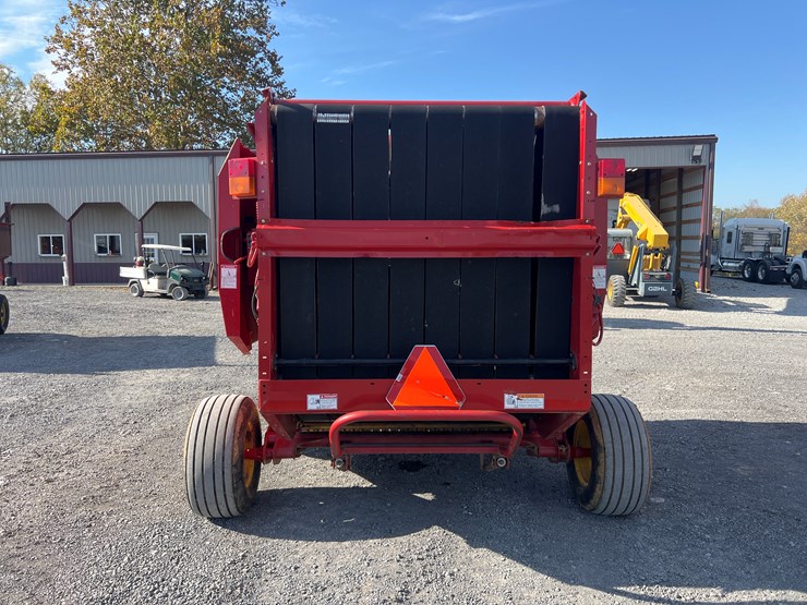 new-holland-br7080-image-9