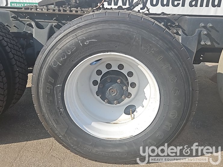 2017-international-8600-image-12