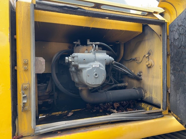 1997-komatsu-pc200-lc-6le-image-32