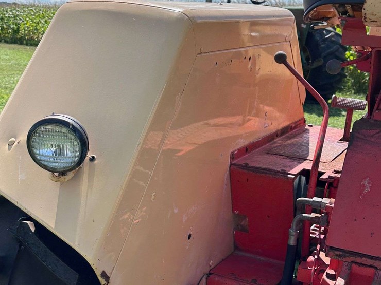 j-i-case-730-image-24