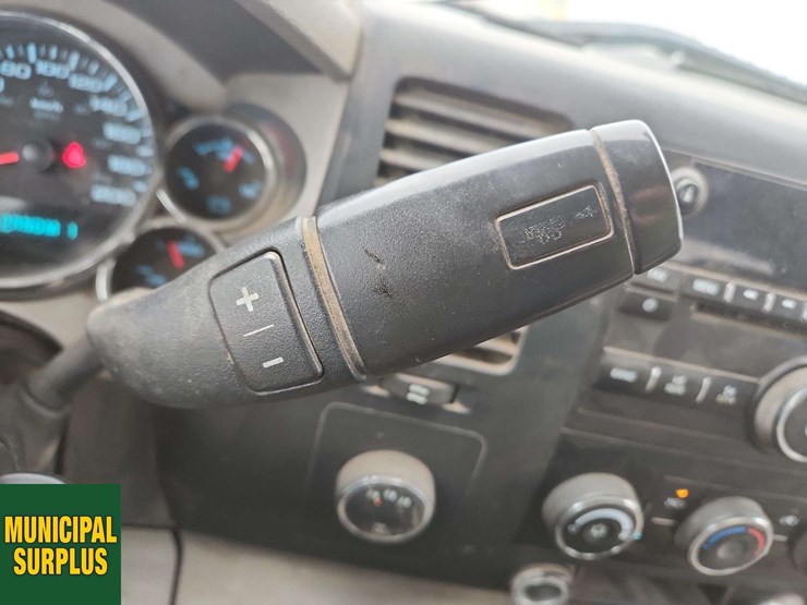 2013-chevrolet-silverado-3500hd-image-11