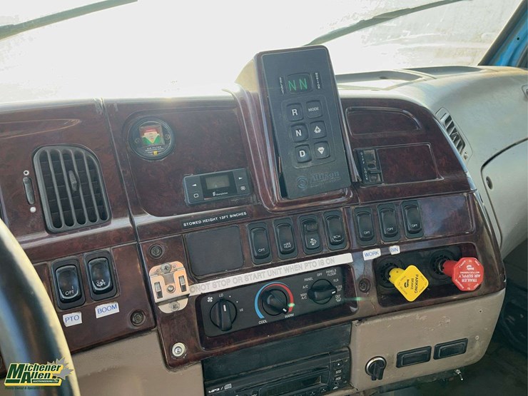 2008-sterling-acterra-image-14