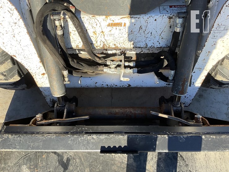 2016-bobcat-s570-image-10
