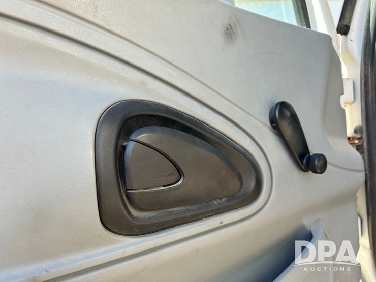 2005-ihc-4400-dry-tender-truck-(cp1274,-unit-ag706)-image-41