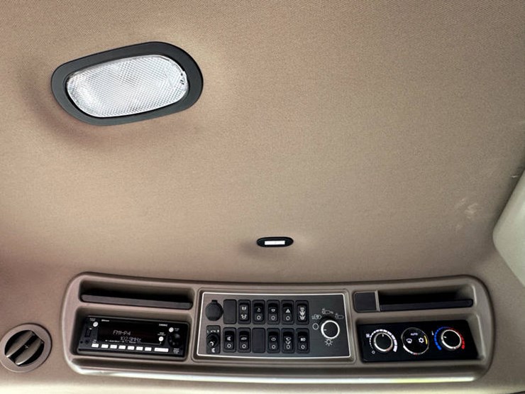 2023-case-ih-8250-image-91