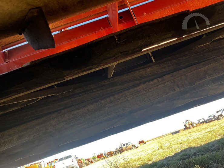 2005-hesston-9260-image-15