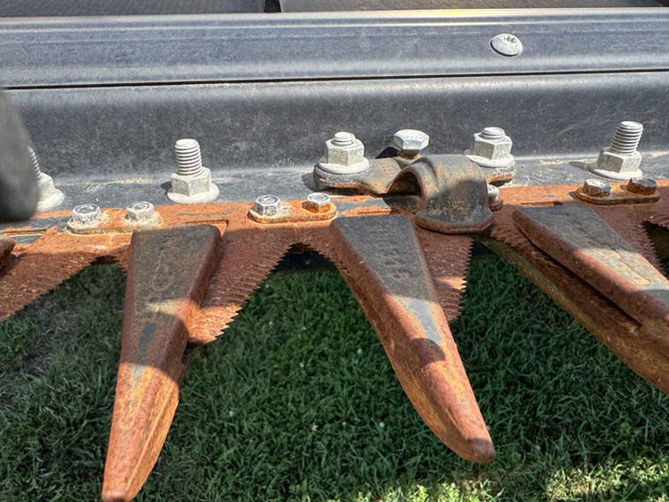 2023-mac-don-fd240-image-36