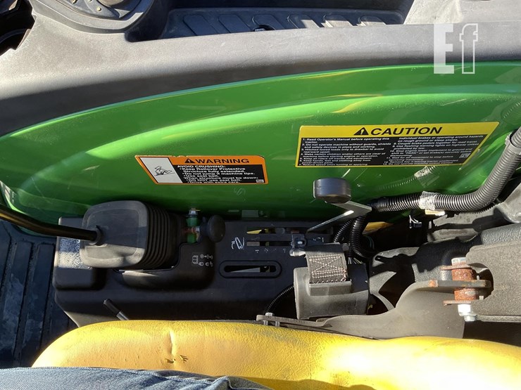 2023-john-deere-4044r-image-15