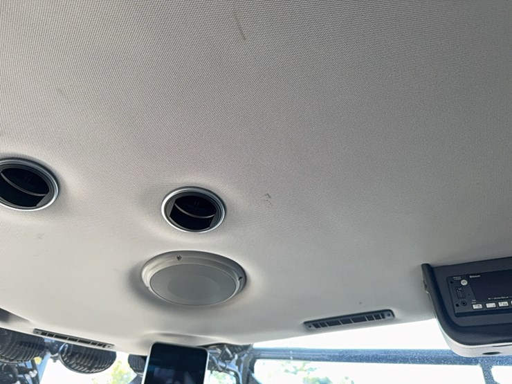 2023-new-holland-sp.310f-image-165