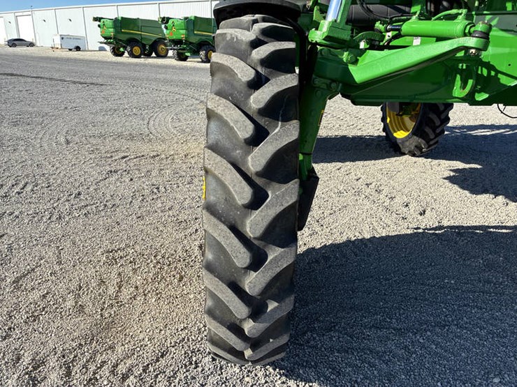 2014-john-deere-4830-image-56