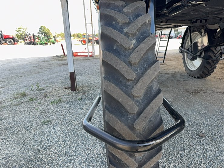 2023-new-holland-sp.310f-image-8