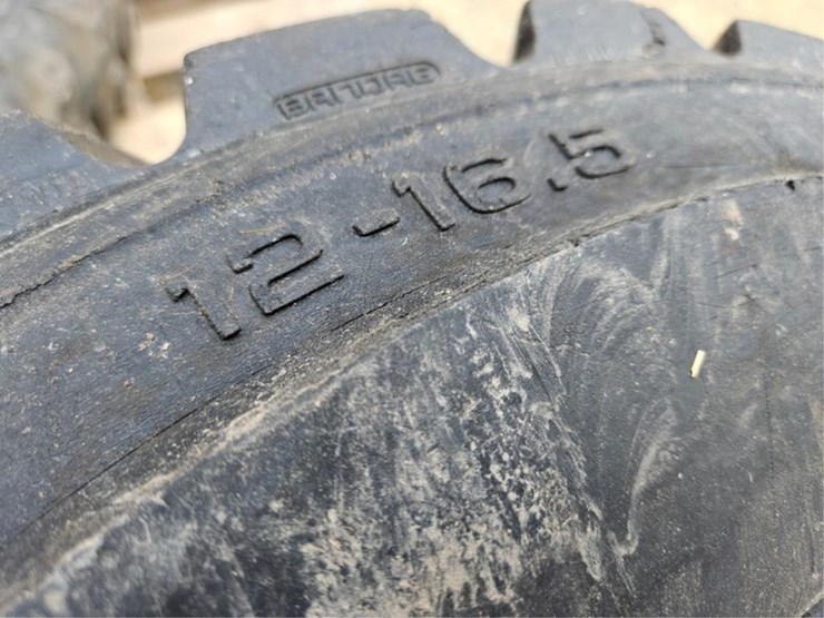 #3082-•-(3)-12-16.5-tires-&-rims-image-6
