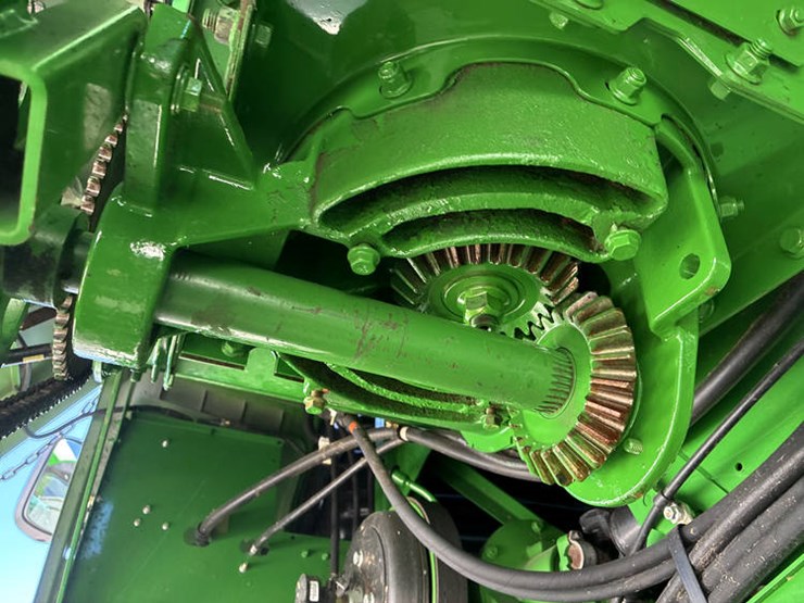 2013-john-deere-s670-image-60