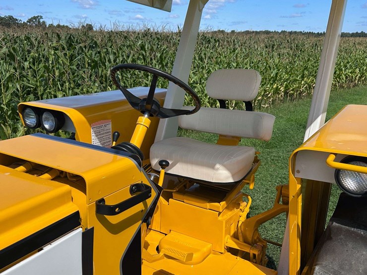 minneapolis-moline-g850-image-18