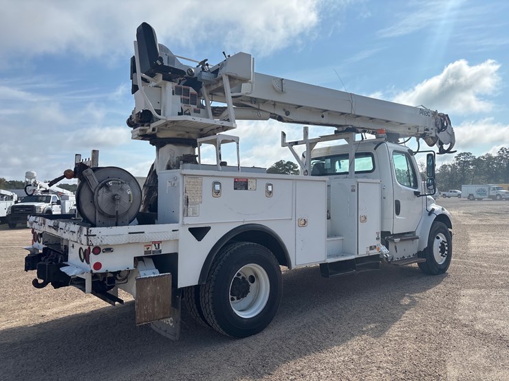 #24576-•-2016-freightliner-image-3