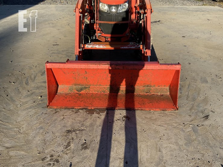 2016-kubota-l3301d-image-9