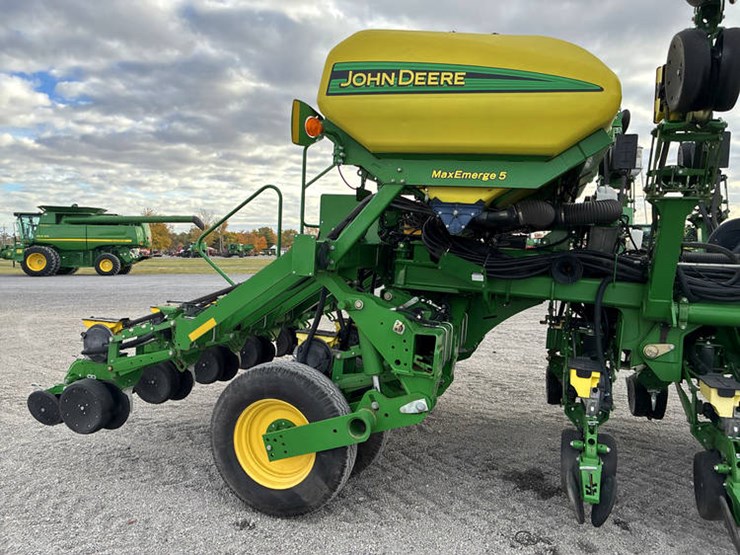 2018-john-deere-1795-image-76