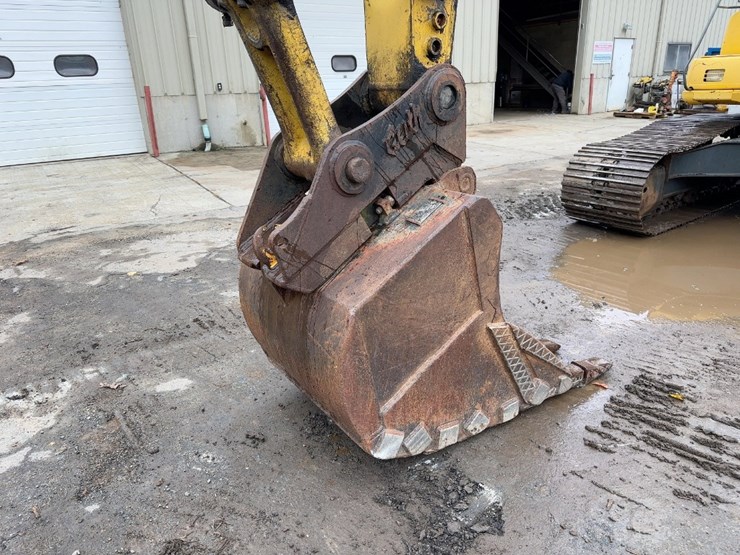 1997-komatsu-pc200-lc-6le-image-13