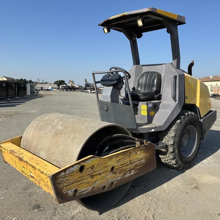 2015 DYNAPAC CA1300D