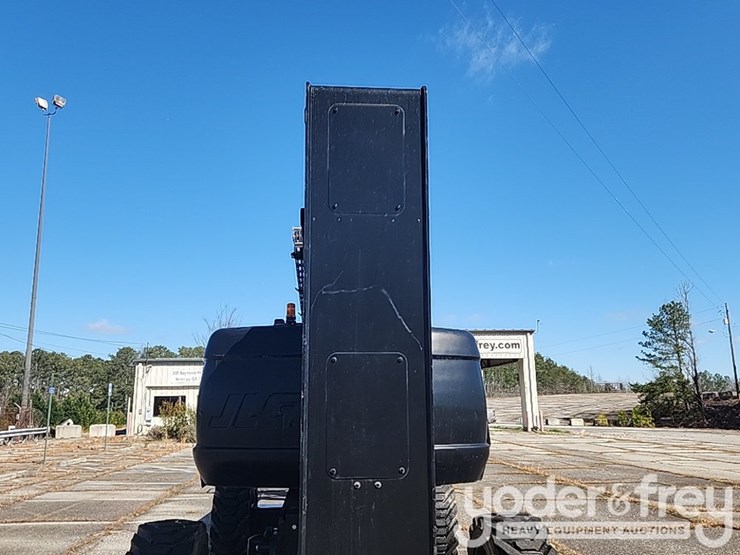 2014-jlg-800aj-image-21