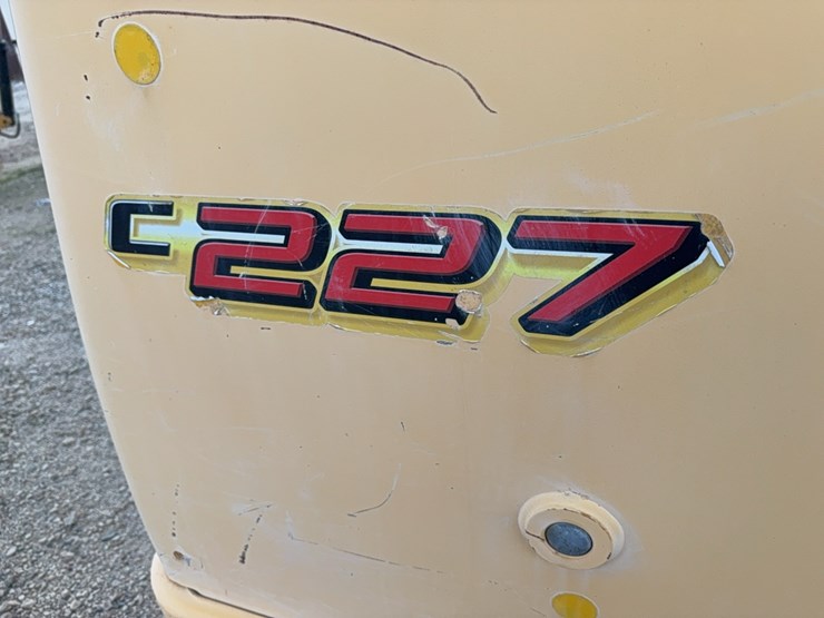 new-holland-c227-image-53