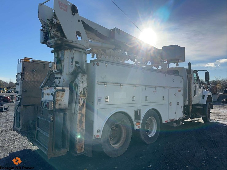 2012-international-7400-image-5