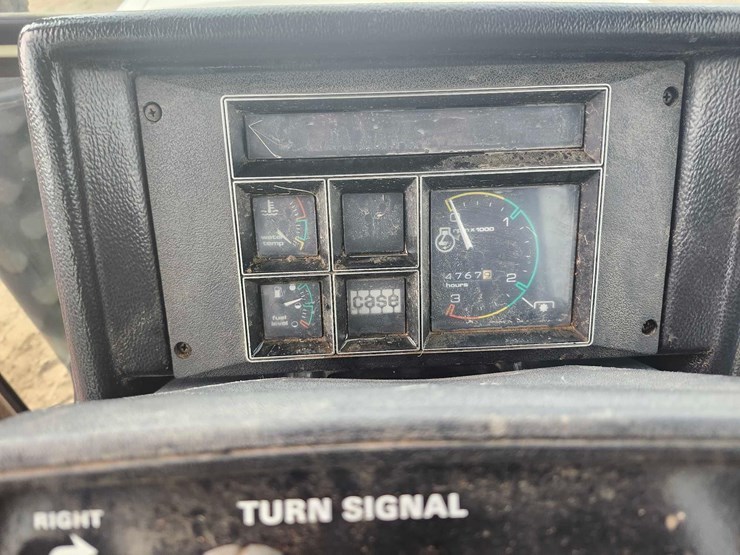 1979-case-2390-tractor-image-13