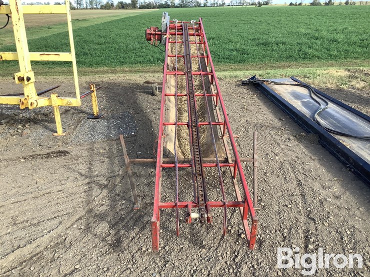 square-bale-elevator-image-2