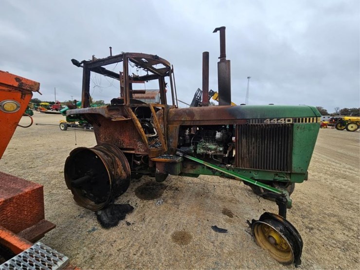 john-deere-4440-image-6