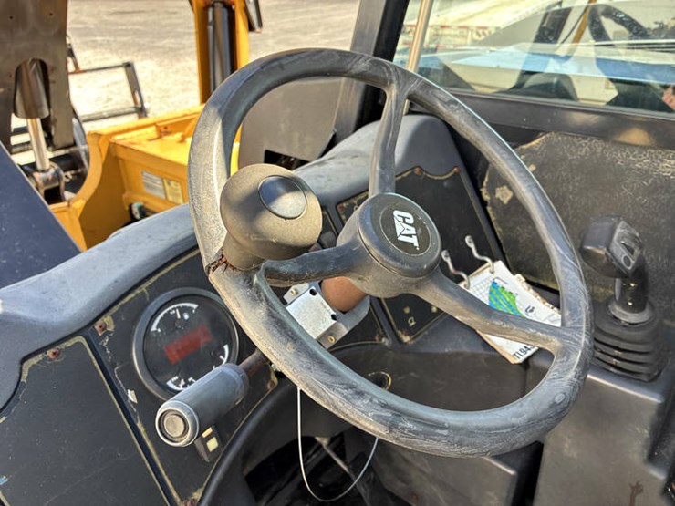 2015-caterpillar-tl943c-image-61