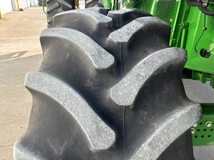 2013-john-deere-s670-image-46