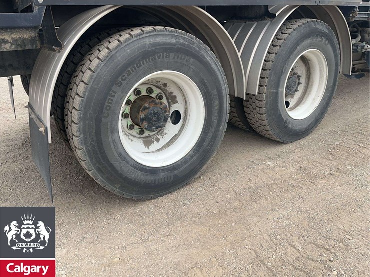 2015-freightliner-114sd-image-9