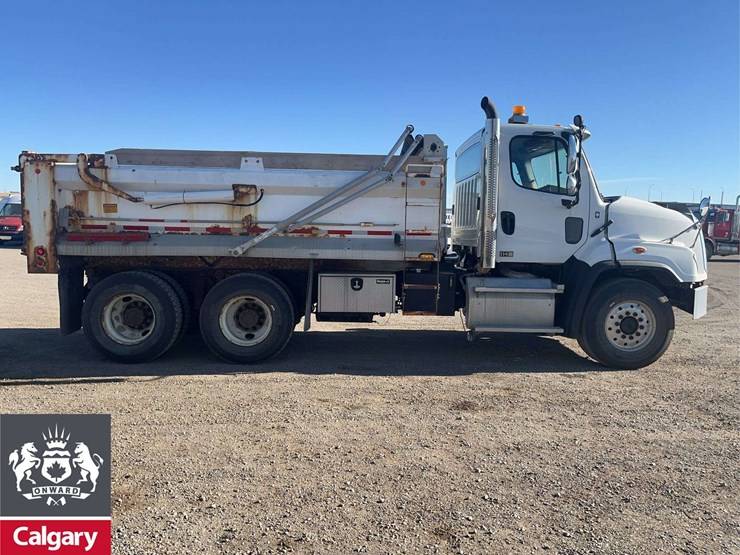 2016-freightliner-114sd-image-5