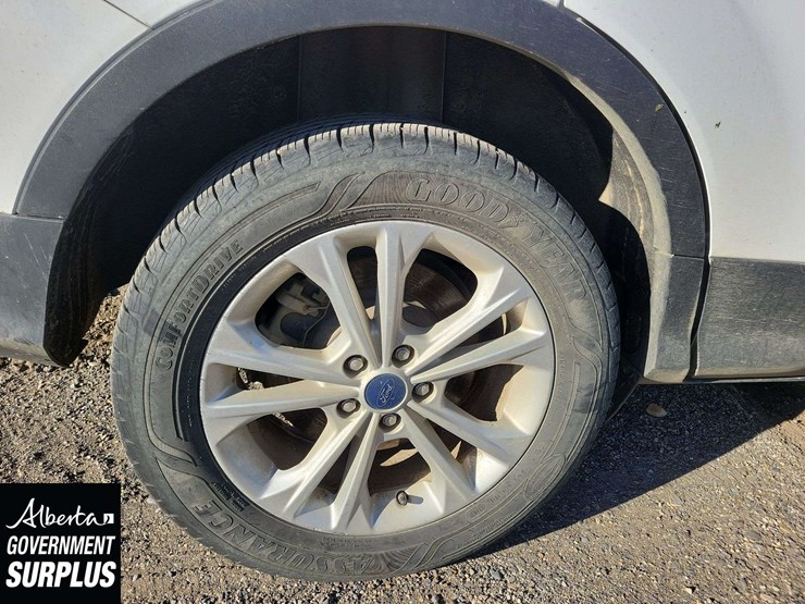 2017-ford-escape-image-10