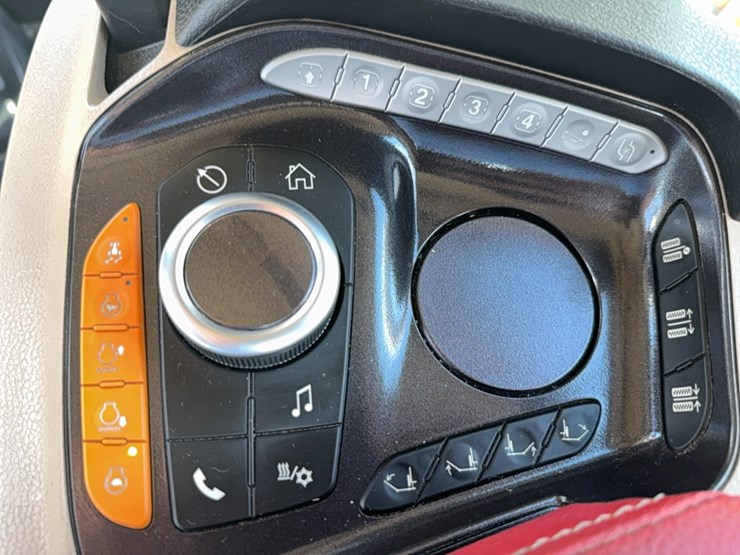 2023-case-ih-4350-patriot--sprayer-image-187