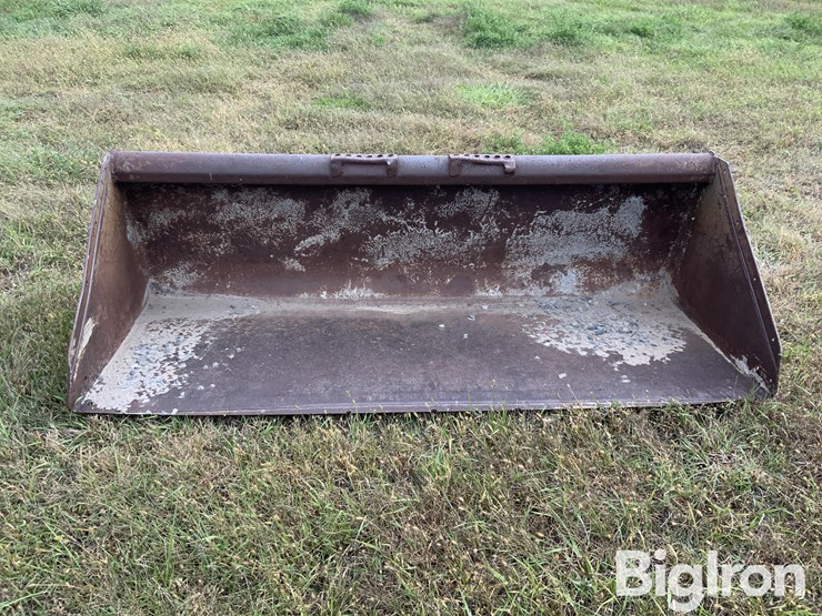 skid-steer-loader-bucket-image-2