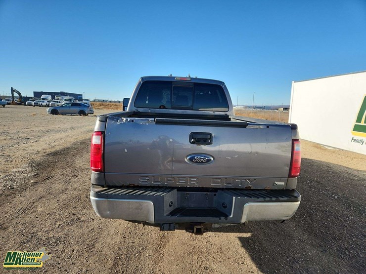 2011-ford-f250-image-22