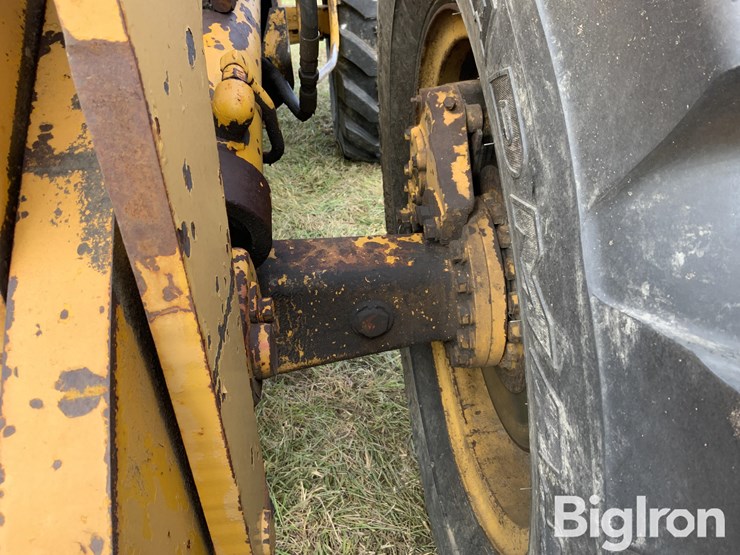 1977-caterpillar-910-image-19