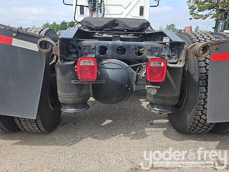 2017-international-8600-image-26