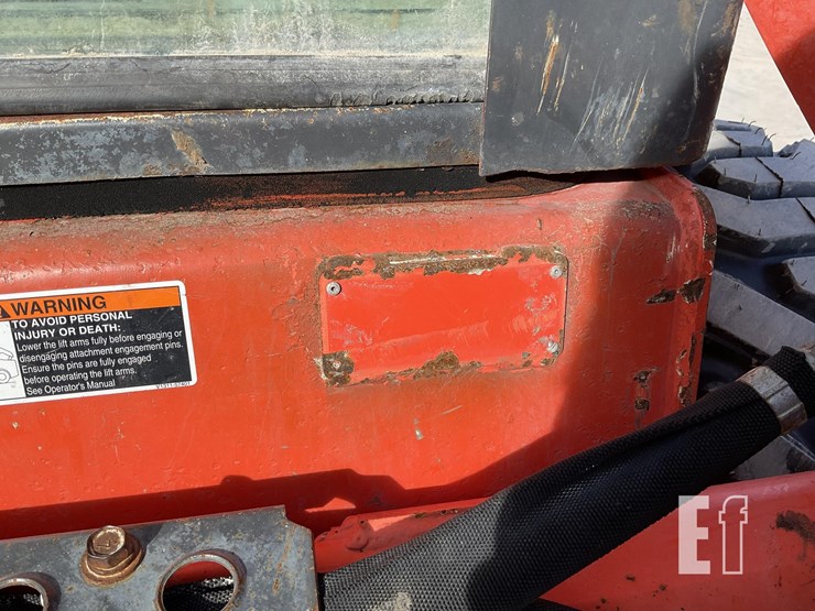 2021-kubota-ssv65-image-20