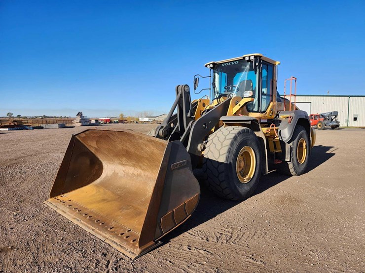 2019-volvo-l110h-image-1