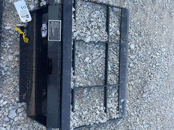 mini-skid-steer-land-leveler-image-6